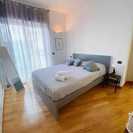 Apartment Manzoni Ring, Un Giro A *
