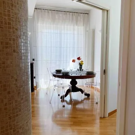 Apartment Manzoni Ring, Un Giro A *